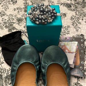 Tahitian Pearl Tieks size 9. Worn 3 times. No signs of wear.